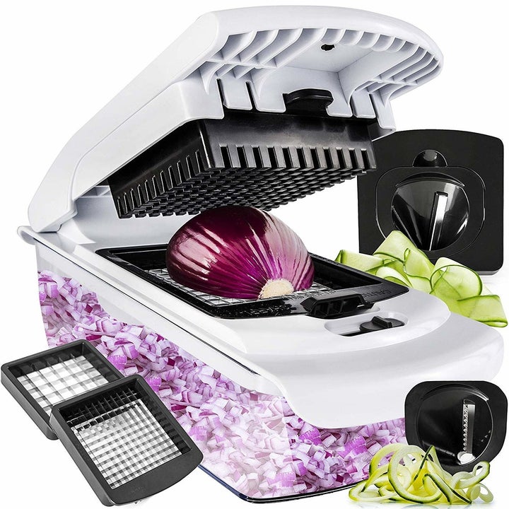 28 Things That'll Make Cooking For A Crowd Way Easier