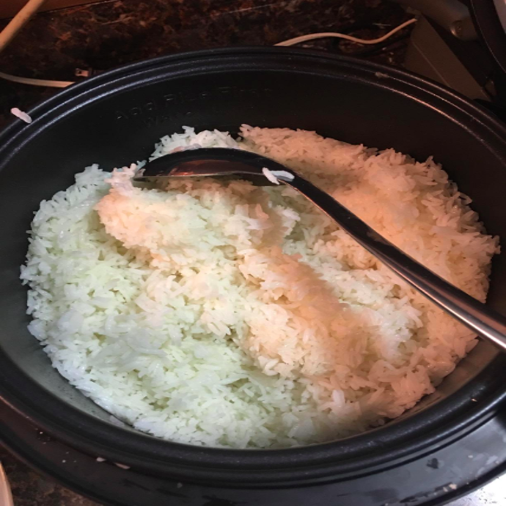 28 Things That'll Make Cooking For A Crowd Way Easier