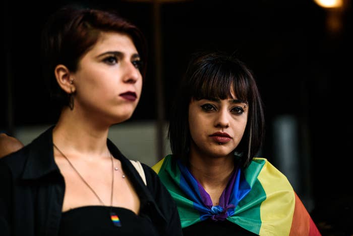 „Mir wurde gesagt, dass Homosexuelle alle in der Hölle schmoren sollen“ – Aussagen, die sich LGBT*s im Alltag anhören müssen.