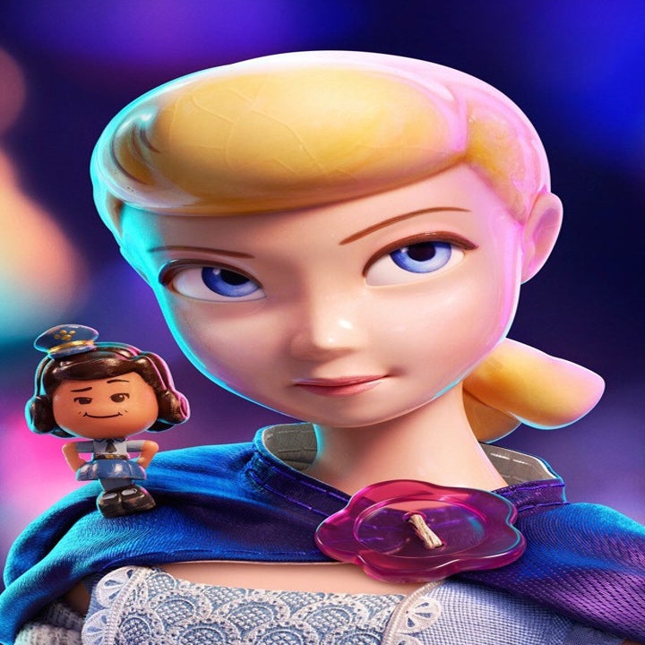 “Toy Story 4”: Here’s What The Actors Look Like Next To Their Characters
