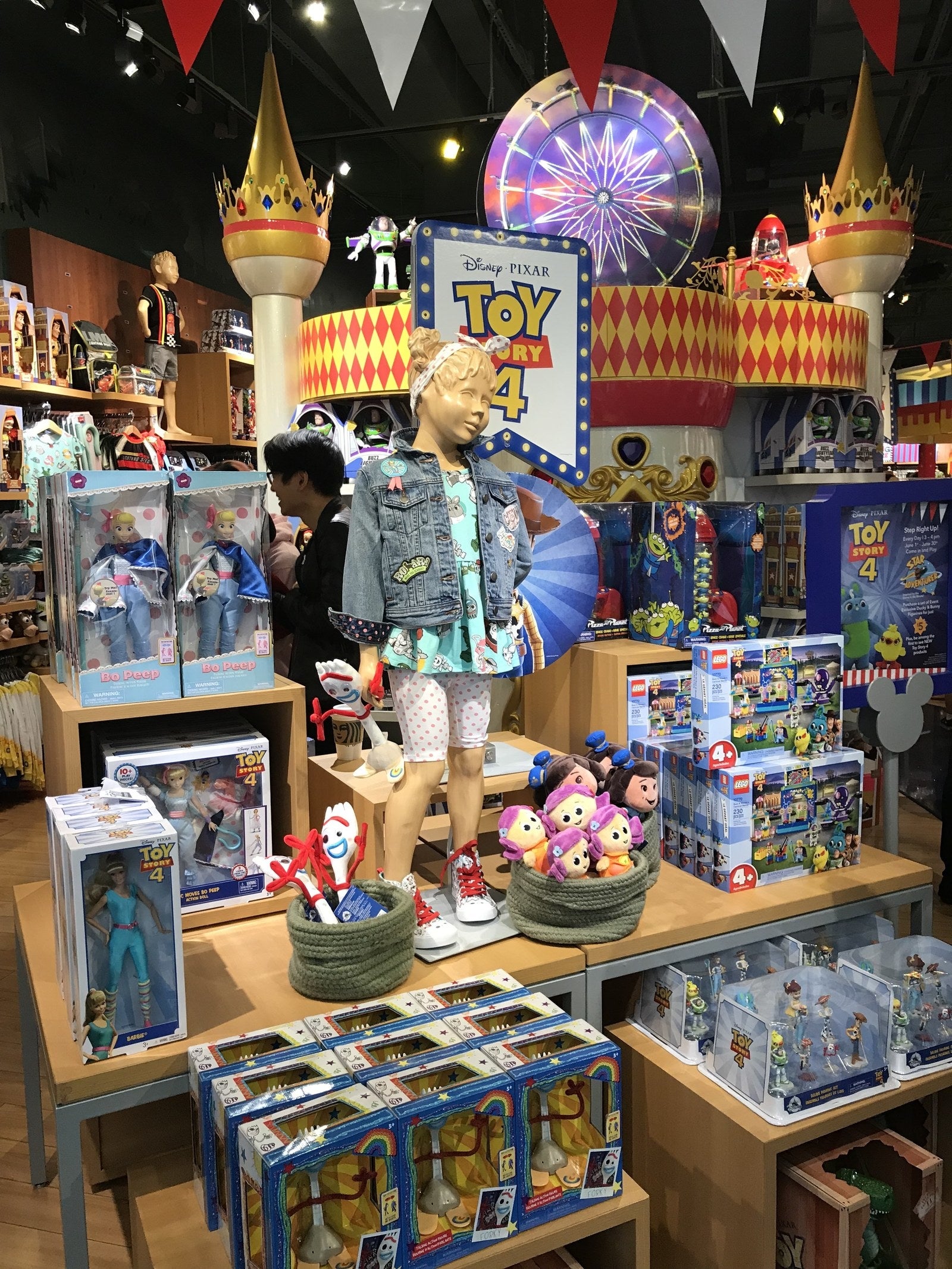 typist Expertise Perforeren Toy Story 4" Is Taking Over The Disney Store For All Of June And It'll Make  You Say, "OMG This Is The Cutest Thing"
