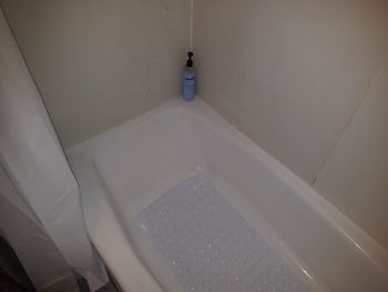 tub without stains