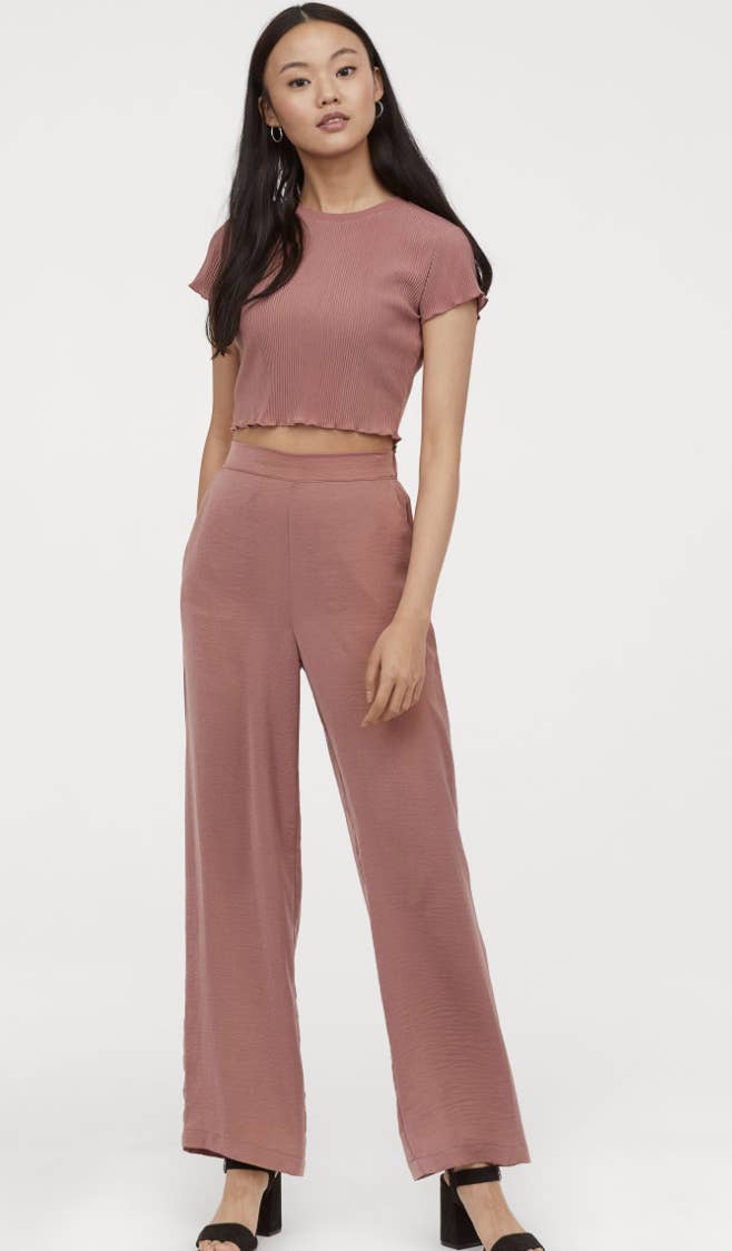 22 Flowy Pants For Summer That You Absolutely Need