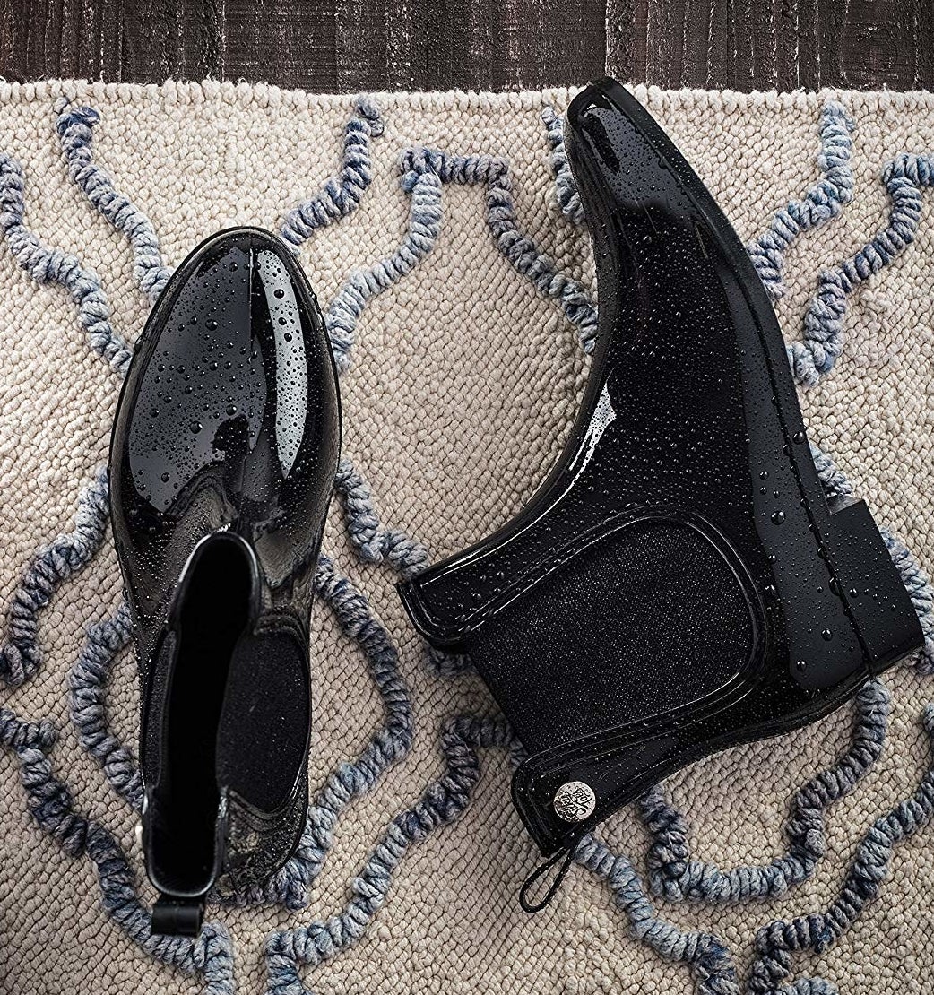 27 Inexpensive Shoes You'll Want On Your Feet Right NOW