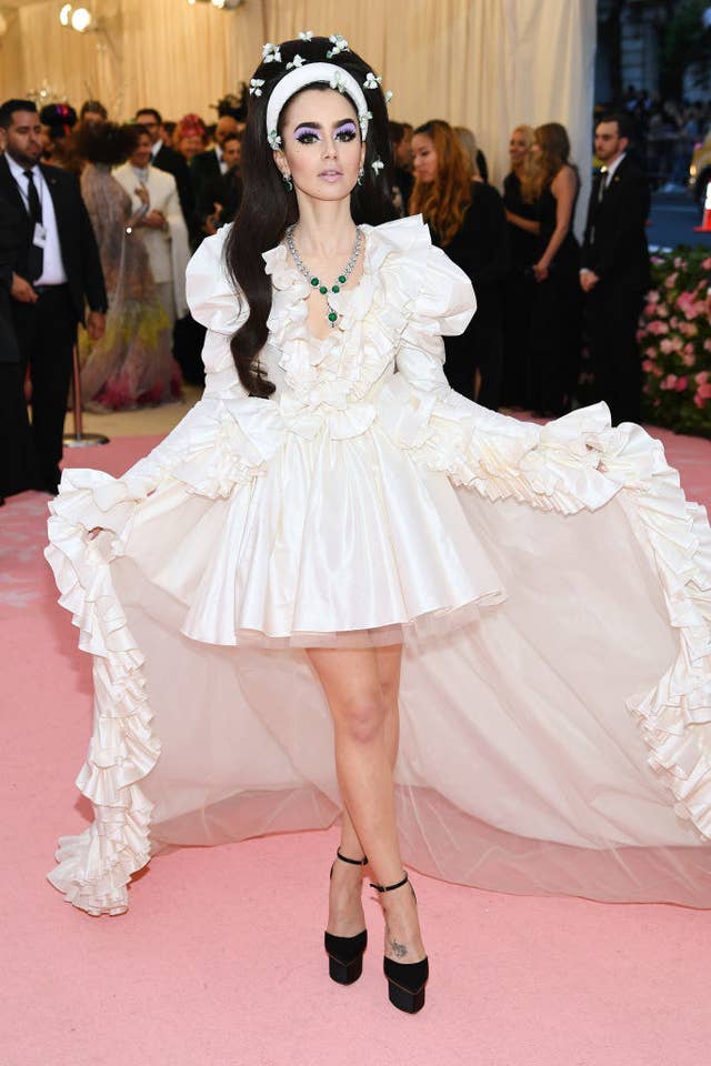 Here Are The Campiest Looks Of The 2019 Met Gala Dictate) the outfits of what is camp? campiest looks of the 2019 met gala