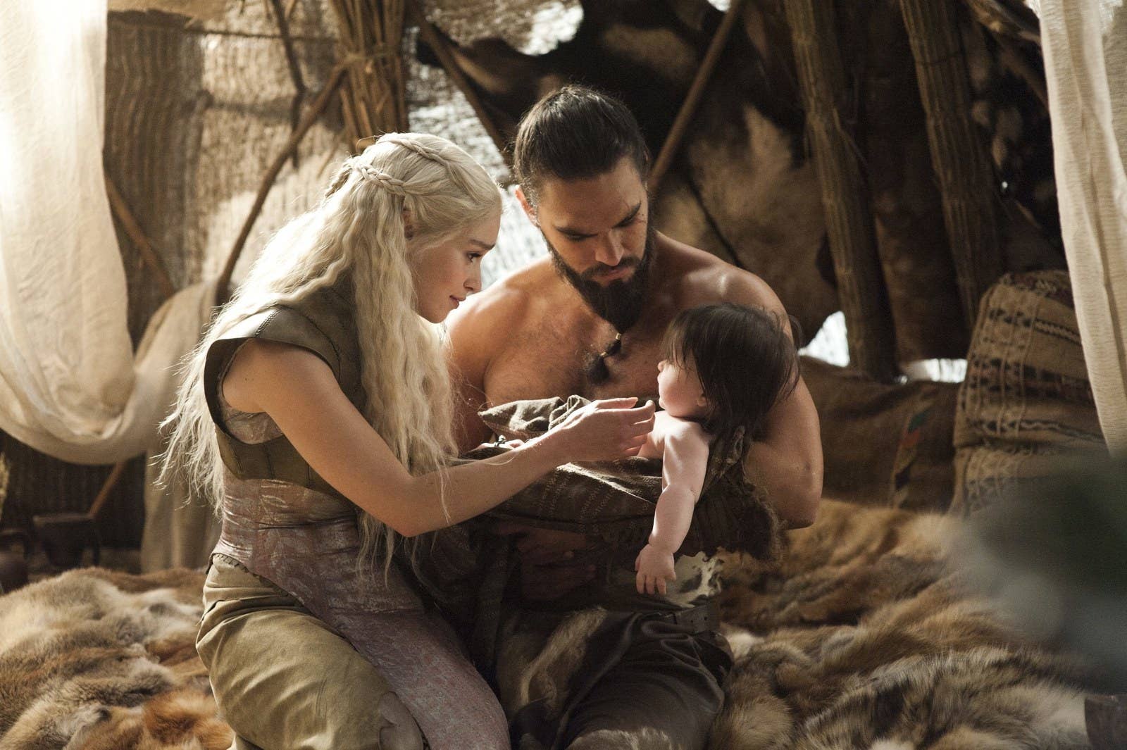 Emilia Clarke as Daenerys Targaryen and Jason Momoa as Khal Drogo in Season 2, Episode 10.