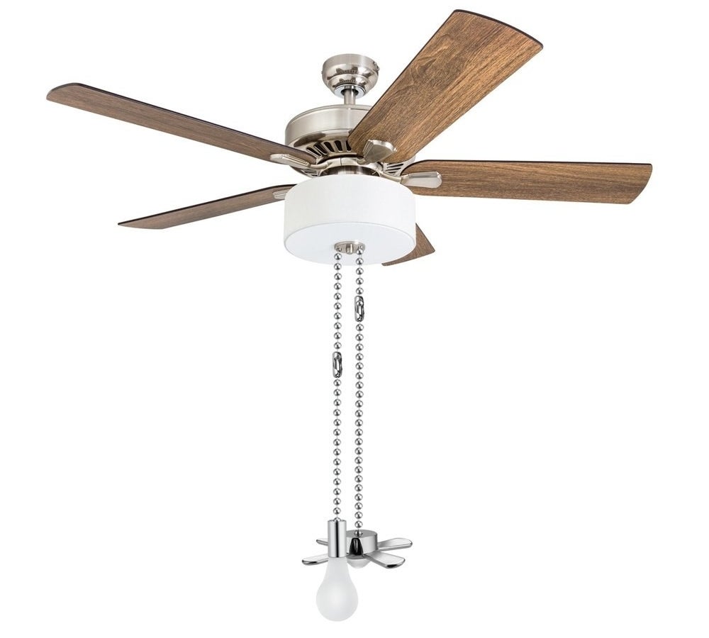 The chain pulls with two different ends, one in the shape of a light bulb and the other in the shape of a fan