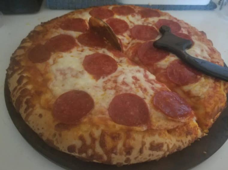 17 Pizza Traumas Pizza Lovers May Never Recover From