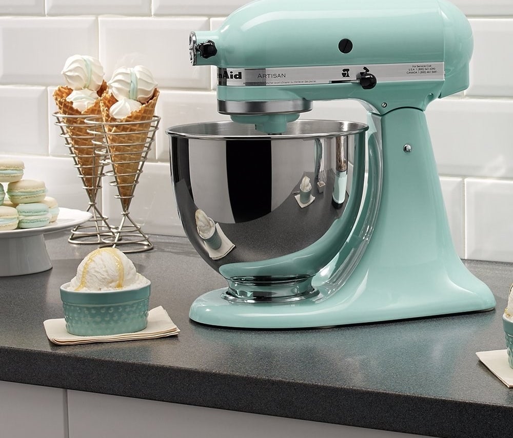 the stand mixer in the color Aqua