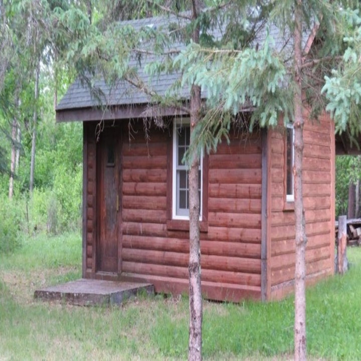 21 Affordable Cabins For Sale For Anyone Who Just Wants To Run