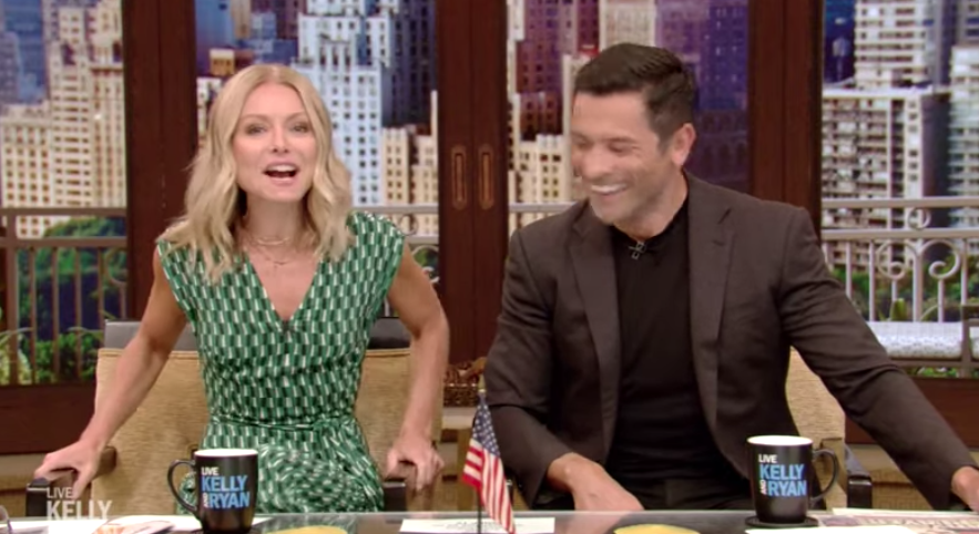 Kelly Ripa And Mark Consuelos's Daughter Walked In On Them Having Sex ...