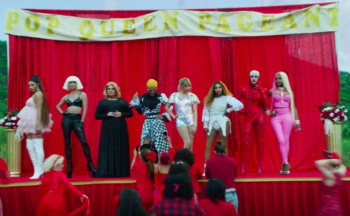 Here S What The Drag Queens In Taylor Swift S New Video Had To Say About Working With Her