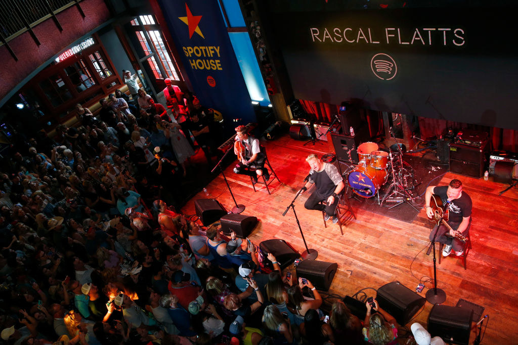 Rascal Flatts onstage