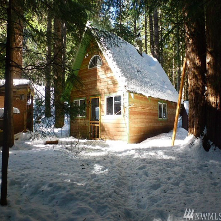 21 Affordable Cabins For Sale For Anyone Who Just Wants To Run