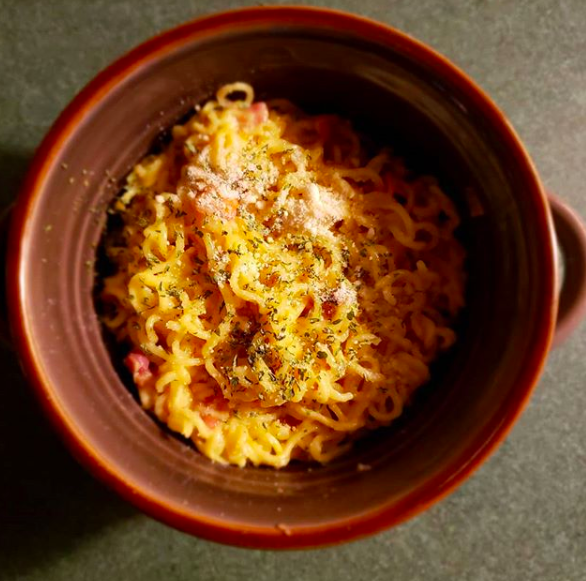 Easy instant ramen hack for only 50 cents! #fyp #ramen #lunchbox