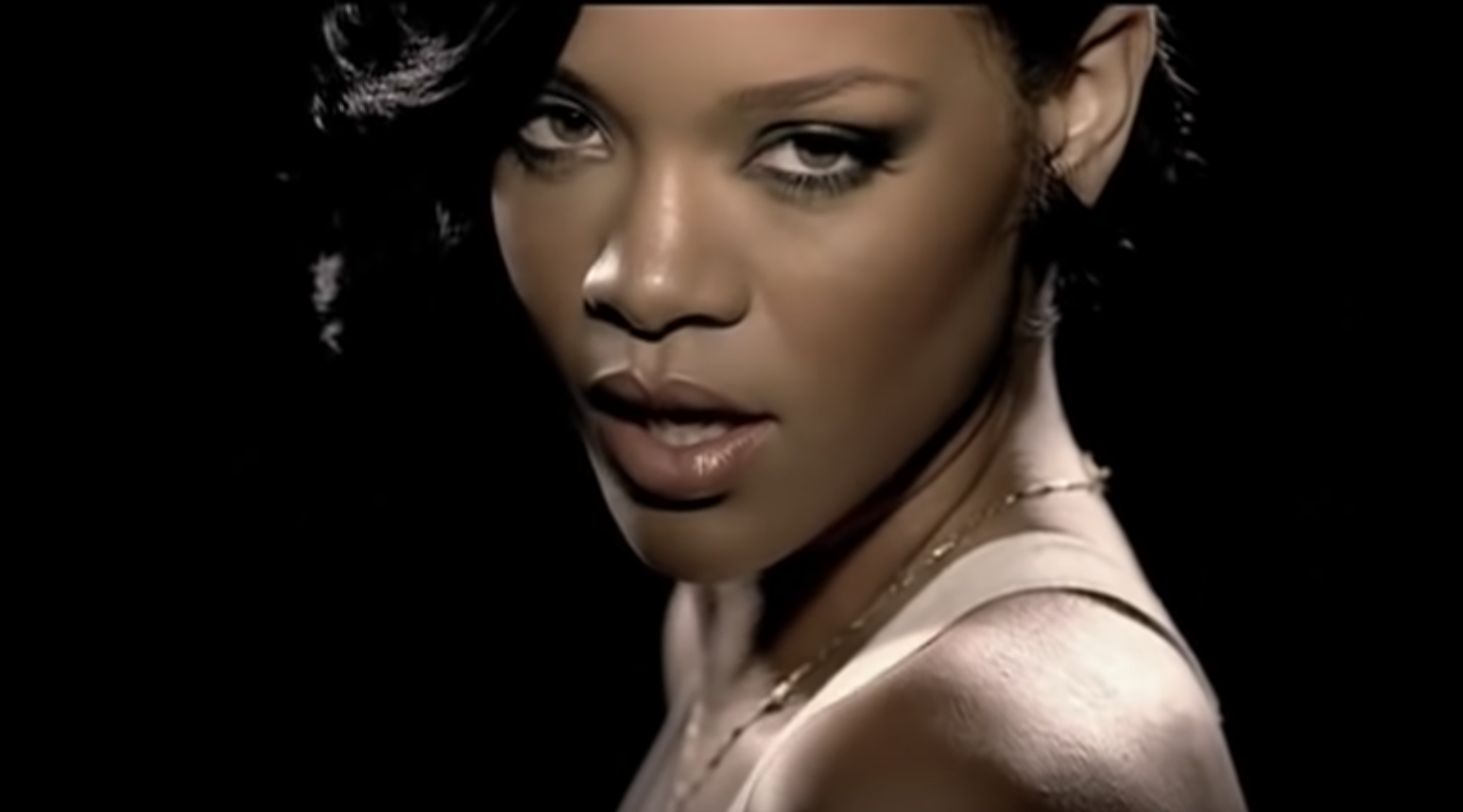 Песни 2007 зарубежные. Риханна Амбрелла. Rihanna. Rihanna 2007. Рианна 2008.