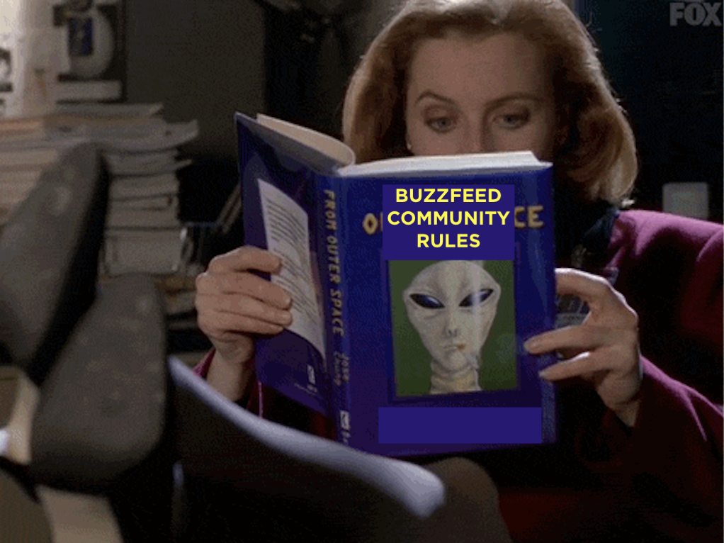 一个女人拥有一本书,一个外星人在前面说“Buzzfeed社区rules"yabo sports