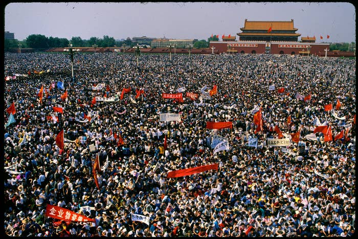 tiananmen workers protest ile ilgili gÃ¶rsel sonucu