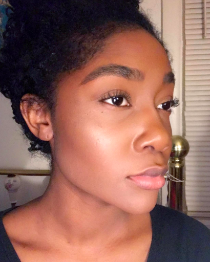 a reviewer's face looking matte and not oily