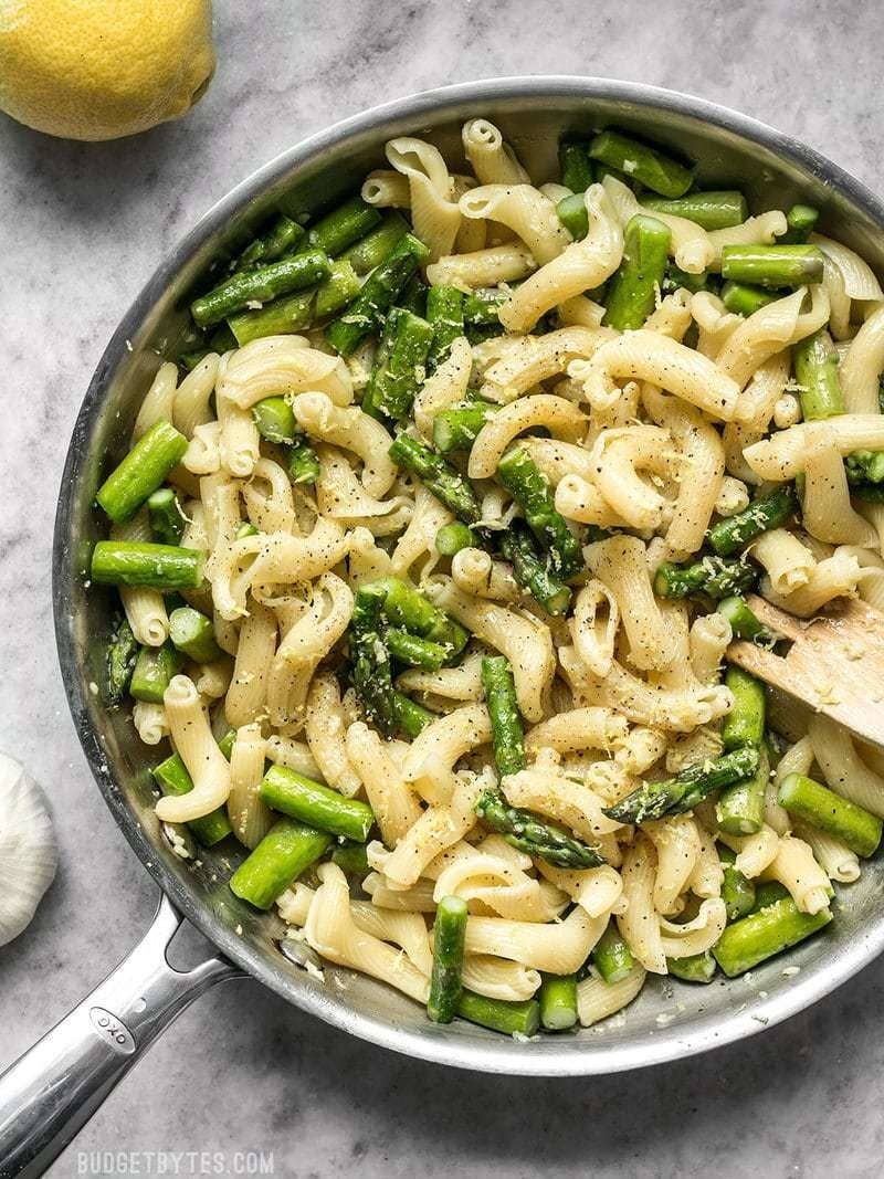 16 Weeknight Pasta Recipes Made With Five Ingredients Or Fewer