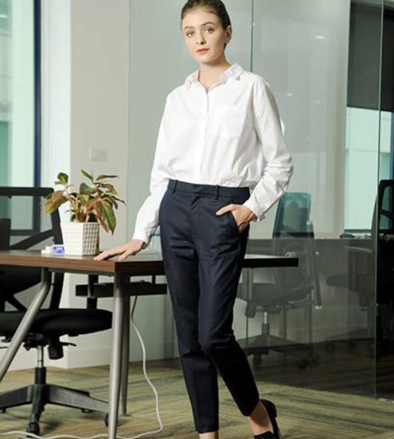 comfortable work pants with pockets