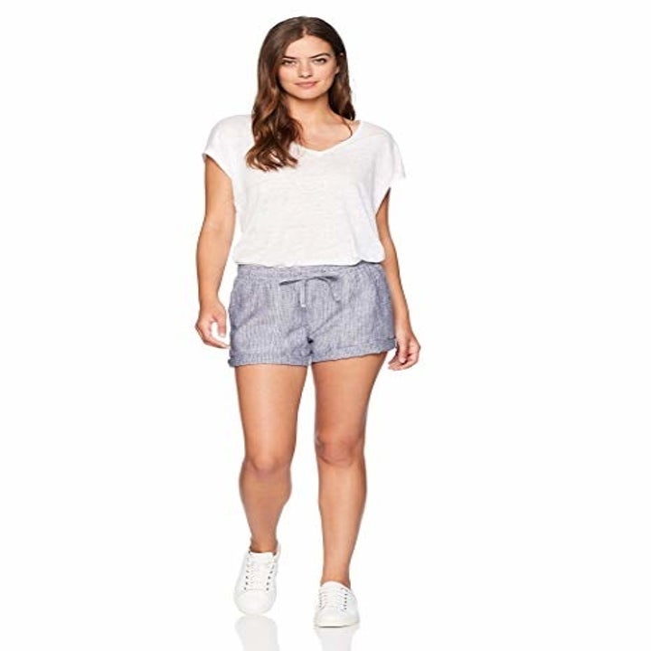 bum shorts outfits