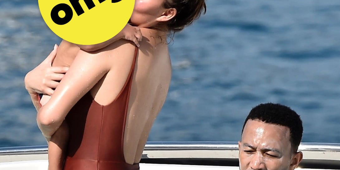 Katy Perry Anal - Chrissy Teigen Shut Down Those Joking About This Photo Of John Legend  Looking At Her Butt