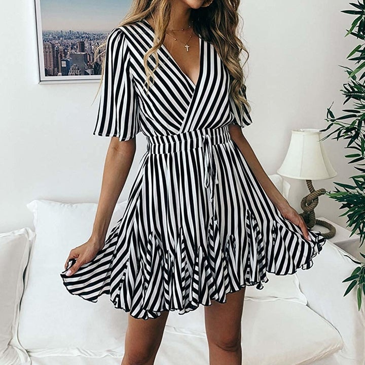 31 Stylish Summer Dresses You May Want To Buy Before Fall Arrives
