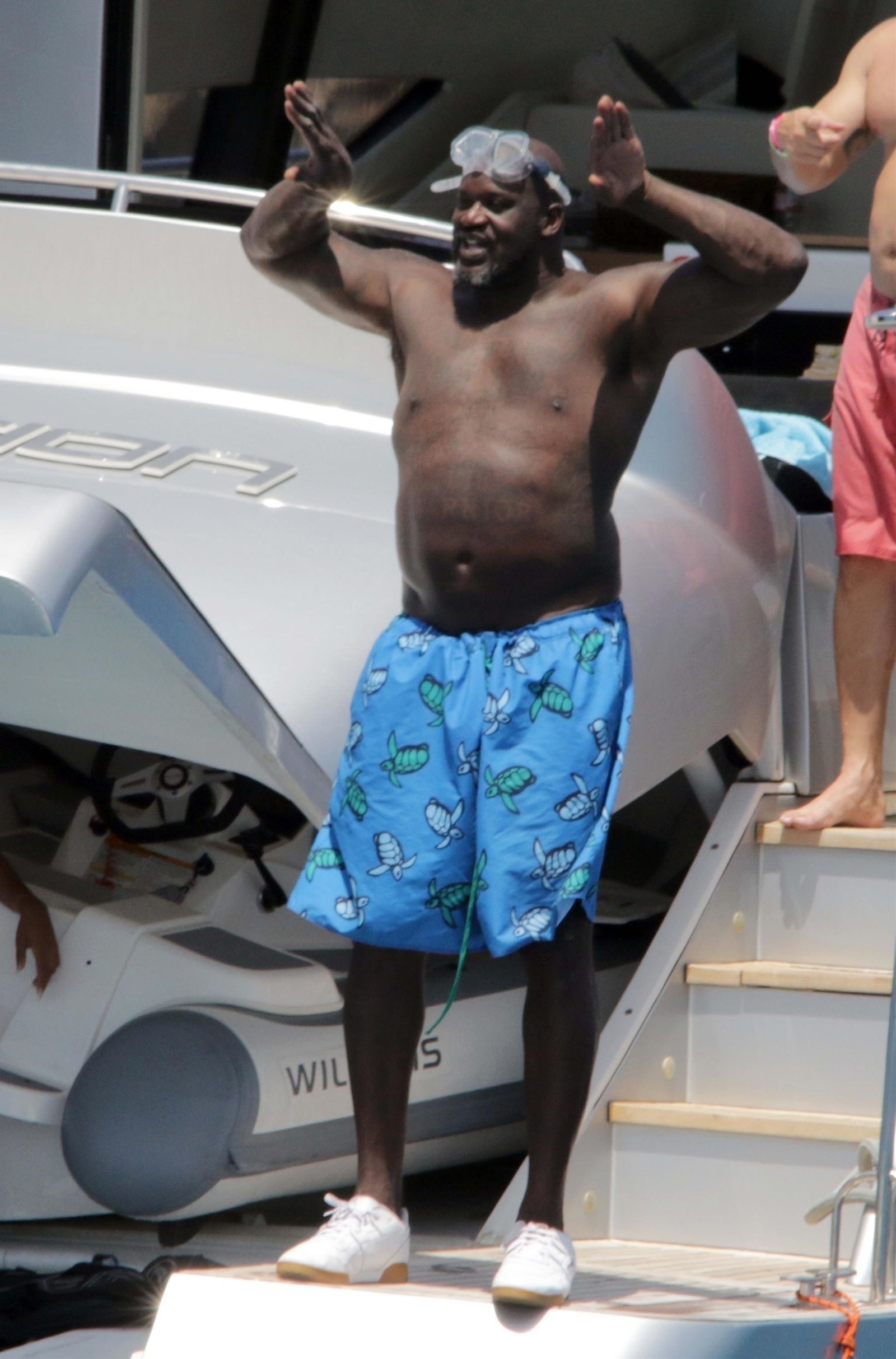 shaquille oneal shirtless