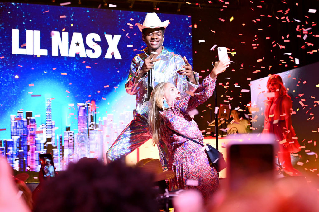 Lil Nas X's Old Town Road Goes Diamond - XXL