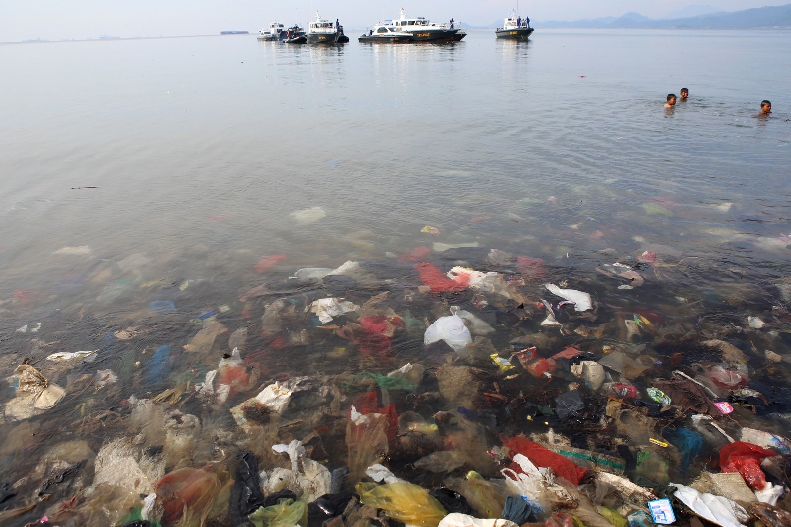 Самое загрязненное море в мире