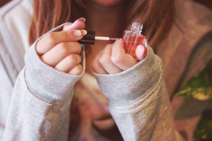 学校やオフィスにおすすめ 指先をキレイに見せる プチプラすっぴんネイル をまとめました