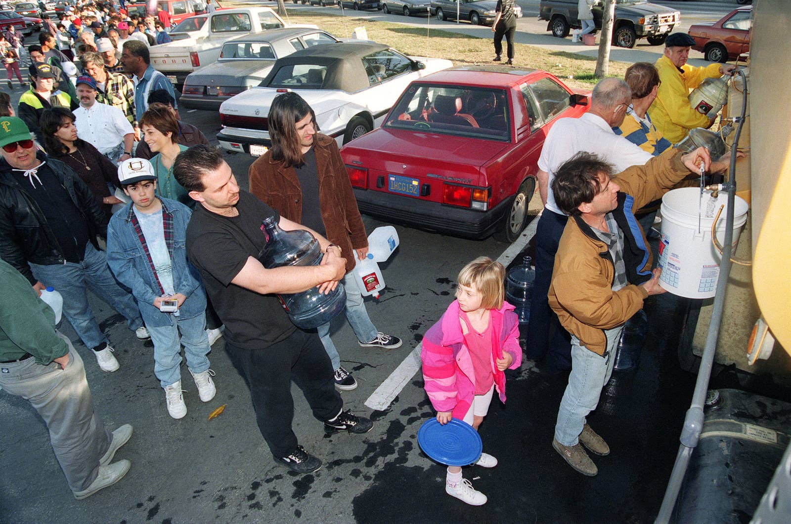 Chris Wilkins / AFP / Getty Images Residents fill containers with fresh water on Jan. 18 at one of many water lines set up in the area to assist victims of the Northridge earthquake. Local authorities warned residents not to drink tap water after the quake broke many water mains in the area.