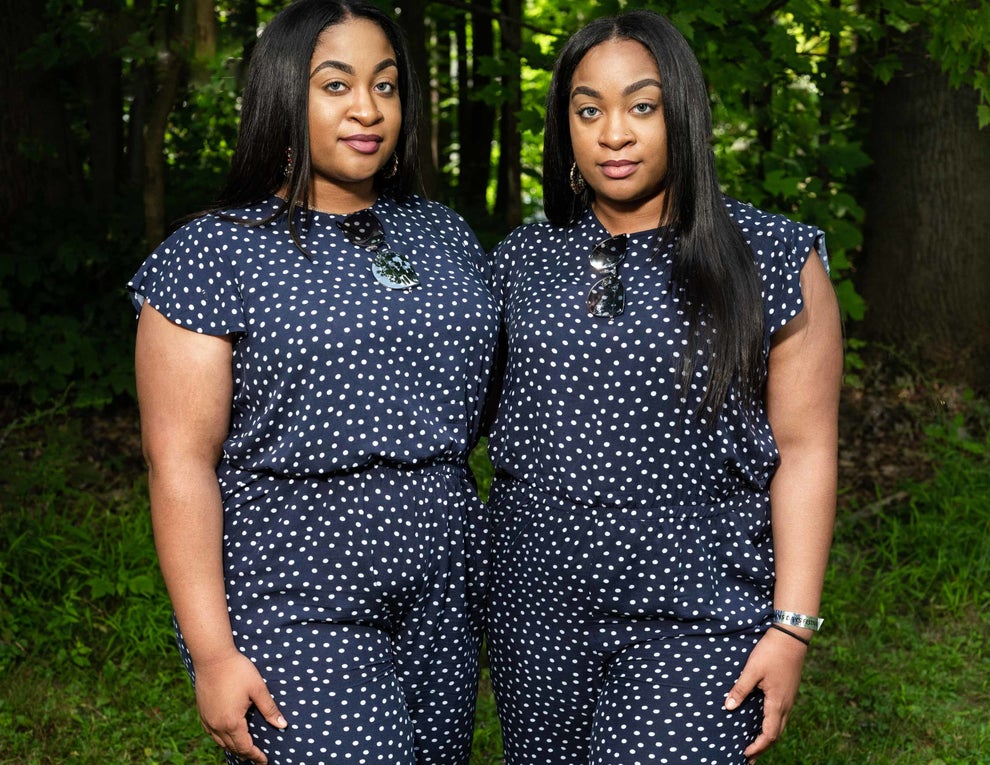 24 Pictures That Perfectly Capture The Special Bonds Of Twins