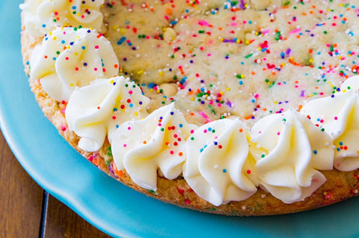 18 Cookie Cakes That Won't Let You Down