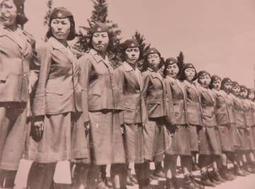 【写真】戦時中、陸軍にあった女性だけの部隊。当時を写した貴重なスナップ