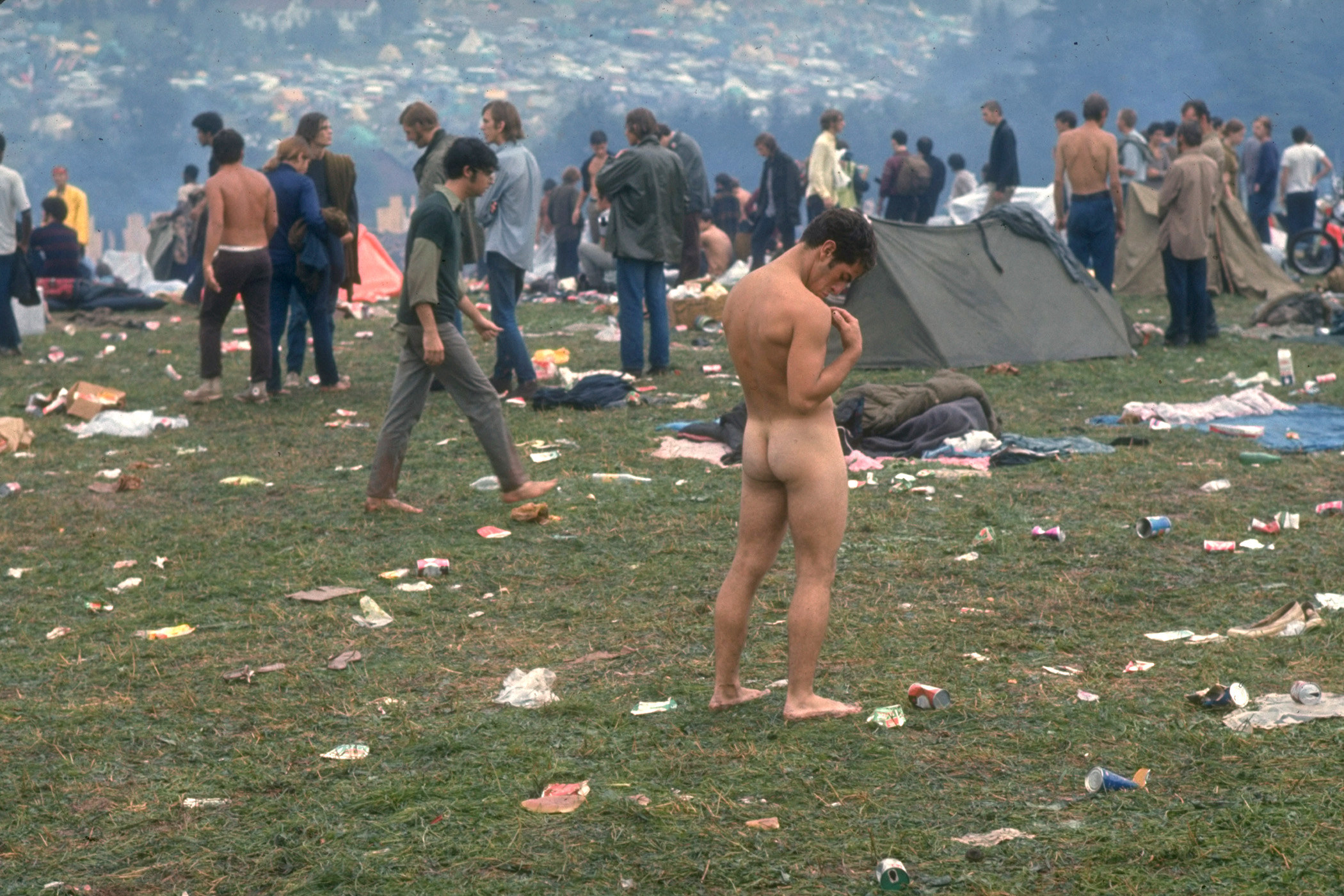 Naked people at woodstock