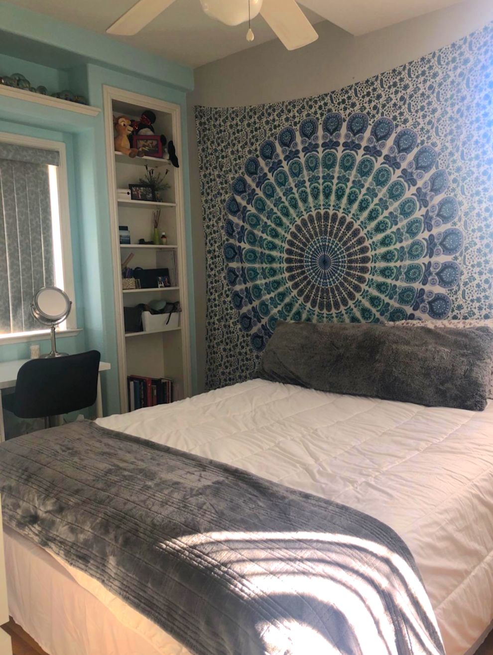 Just 23 Things To Put On Walls That'll Basically Transform A Room