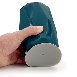 An example of the flat suction cup bottom on the vases