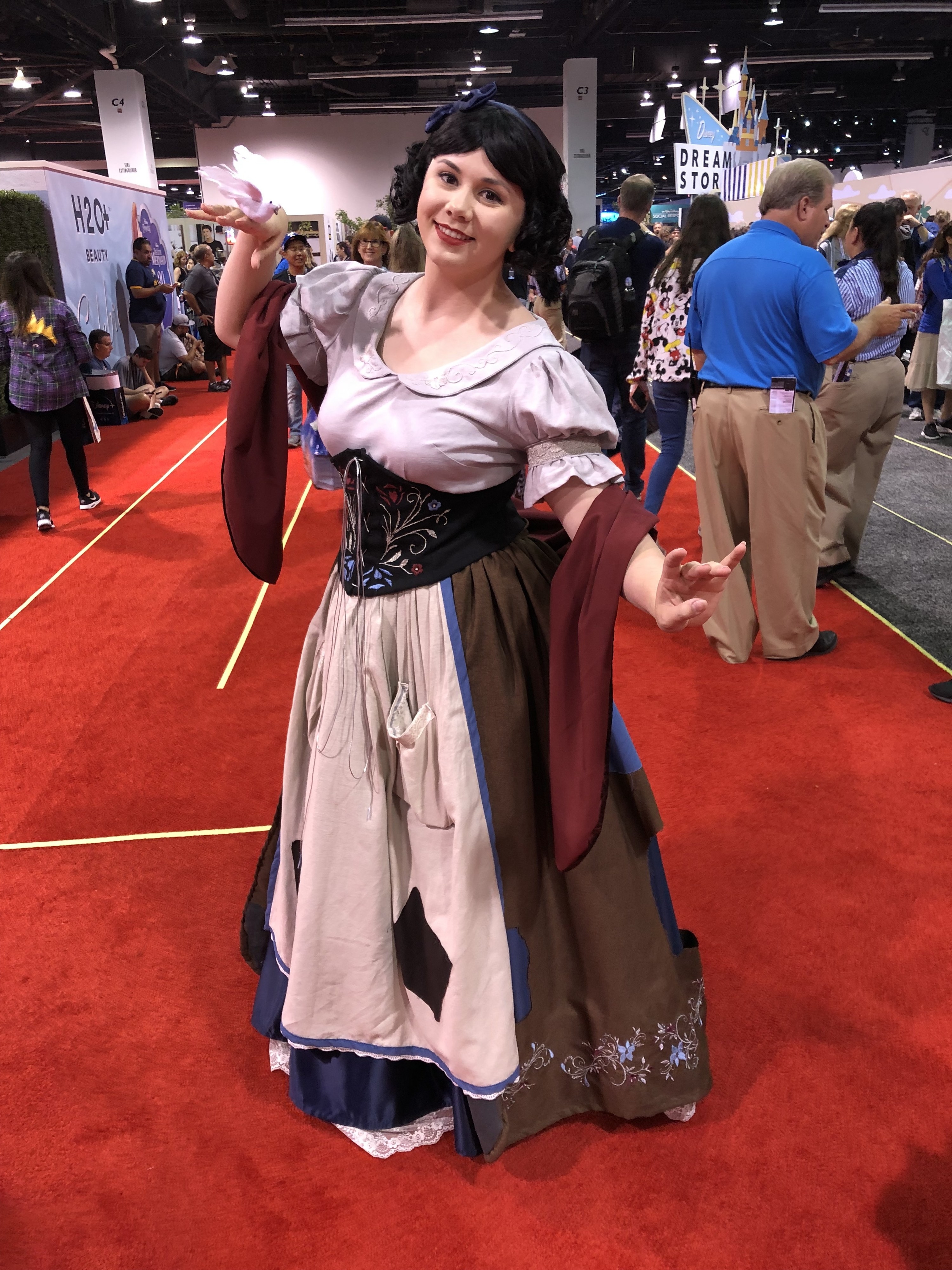 The World's Foremost Disney Cosplay Expert Weighs in on Fashion's Princess  Moment - Fashionista