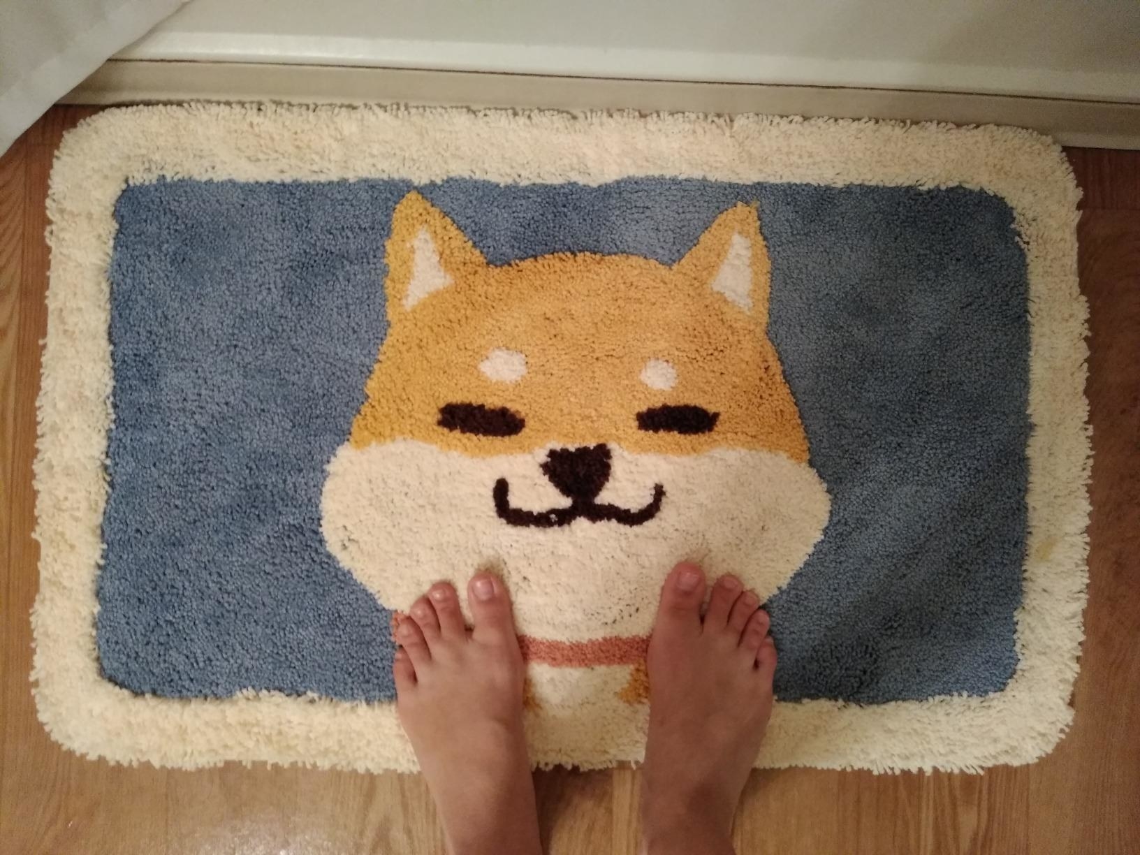 23 Of The Best Bath Mats You Can Get On Amazon