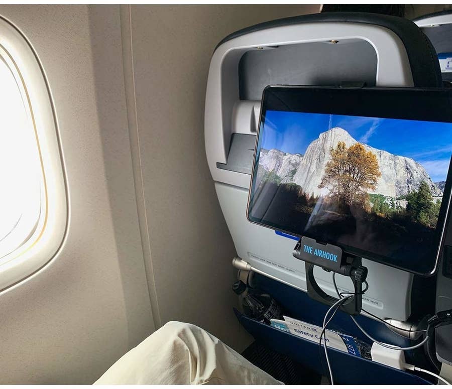 A Clever Headrest That Could Make Flying Actually Bearable