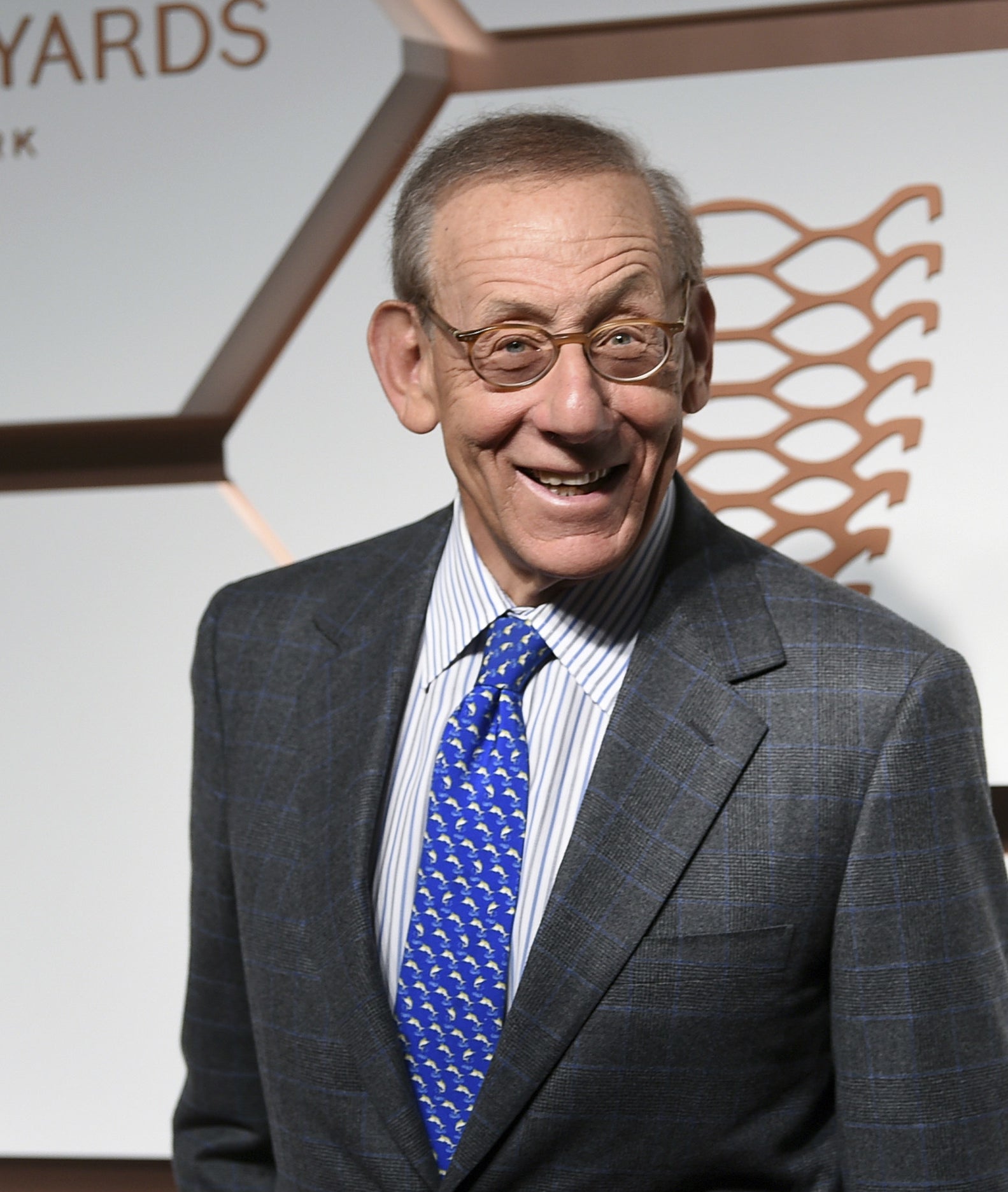 Miami Dolphins, SoulCycle, & Equinox billionaire Stephen M. Ross hosts  Trump fundraiser. People are angry and surprised.