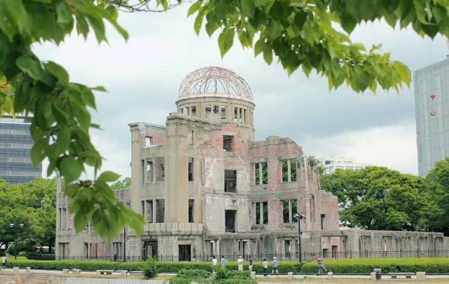 原爆のキーホルダーにショットグラス 原爆を作った人は英雄なの 留学先で受けた衝撃