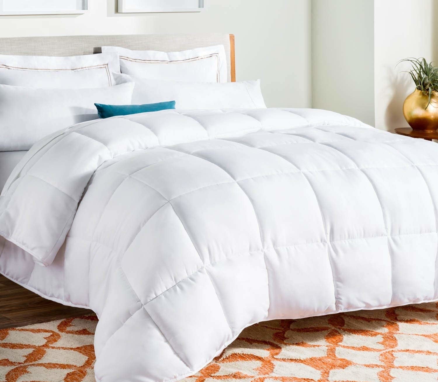 the white quilted comforter