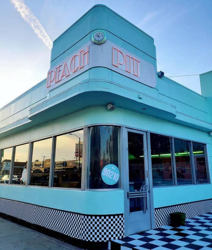 Beverly Hills Peach Pit Pop Up Opening In L A