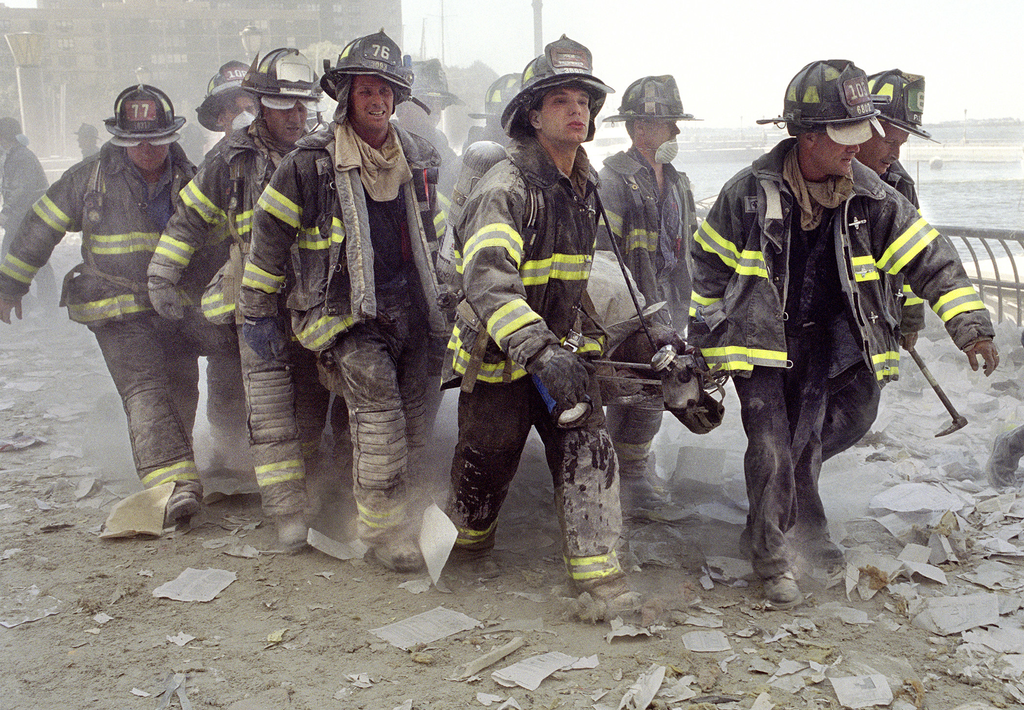 These Powerful Photos Capture The Bravery And Selflessness Of 9/11