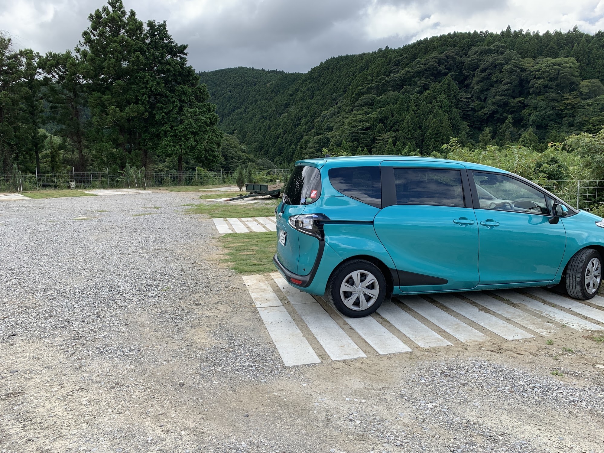 キャンプ初心者でも大丈夫 クルマで泊まる 車中泊 が思ったより快適だった