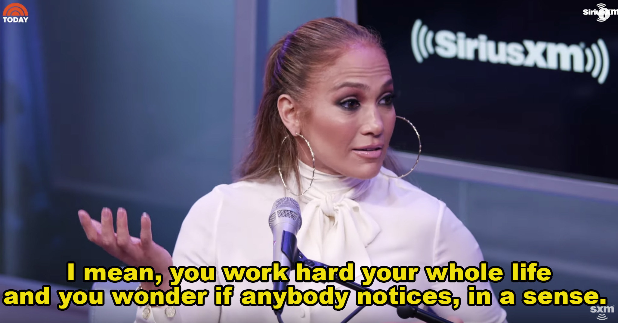 Jennifer Lopez Cried After Hearing About Her "Hustlers" Oscar Buzz