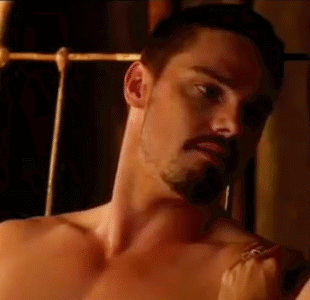 19 Photos Of Jay Ryan From "It: Chapter 2" That Might Make You Pregnant